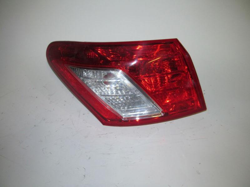 07 08 09 lexus es350 oem left tail light nice!