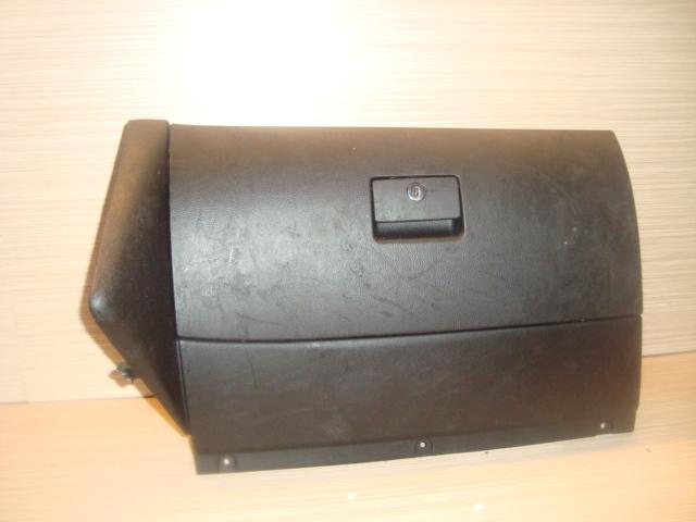 99,00,01,02,03,04,05 vw jetta / golf glove box oem black