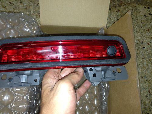2013 dodge charger high mount light with trunk release button oem brand new.