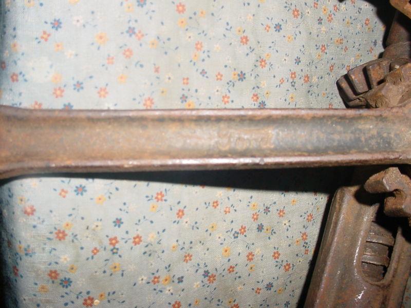 Buy Antique Ford auto jack in Stuart, Virginia, US, for US $10.00