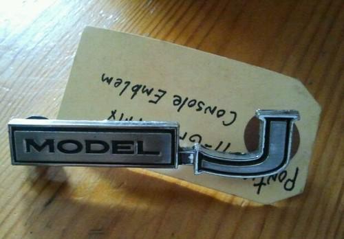 1971 72 grand prix model j emblem console oem 9798915