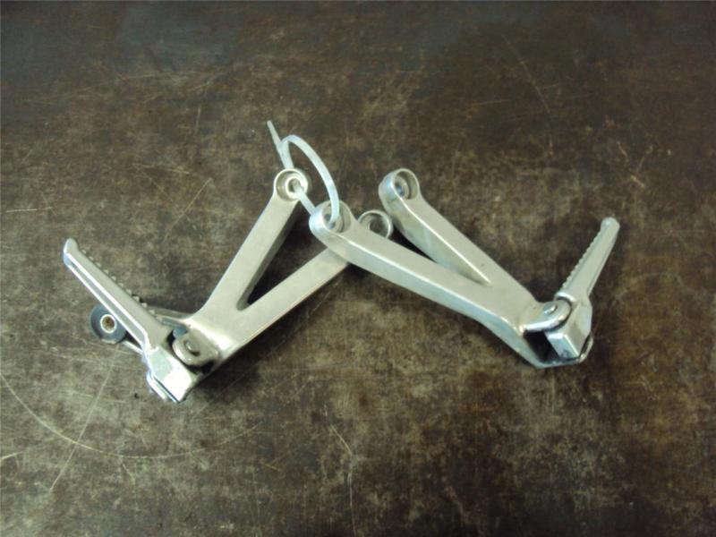 2001 01 honda 929 cbr 929rr cbr929rr passenger pegs and brackets