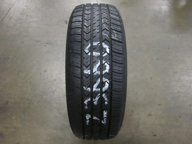 One cooper lifeliner gls 215/65/16  tire (z3660) 7/32