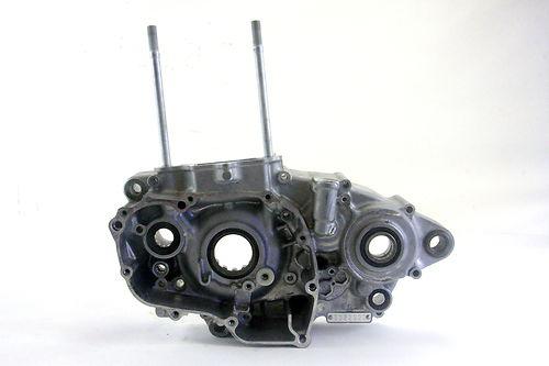 Left engine case 2005 honda crf450r crf 450r crank case oem