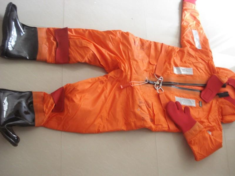 Brand new - immersion suit / survival suit * height : 150 - 180 cm * size : l