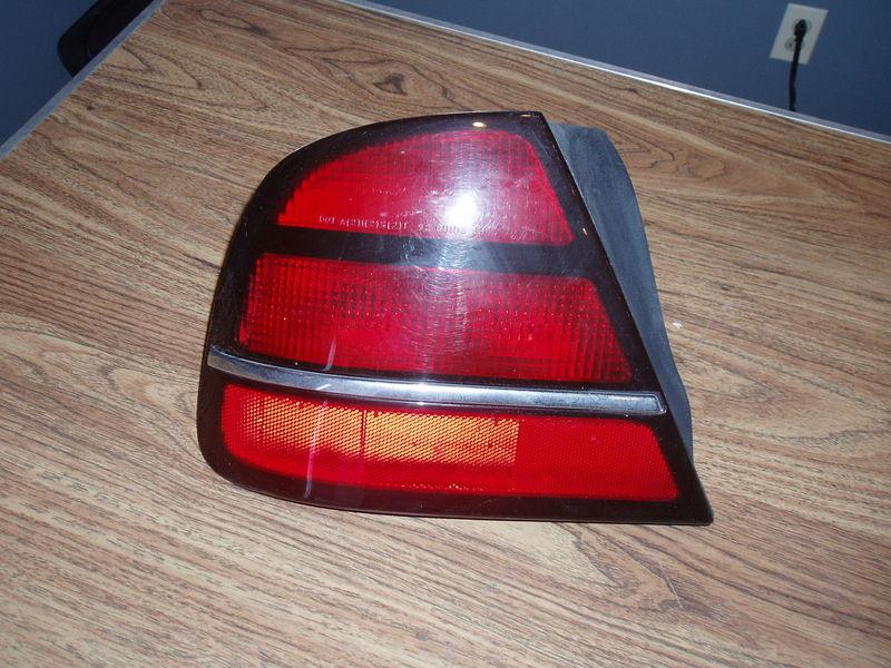 1992 oldsmobile 98 tail light left driver side