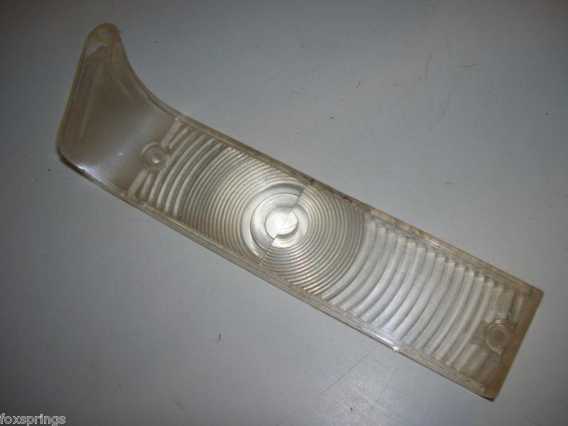 1966 chrysler right parking light lens - 66c - 2575960   -   chr20