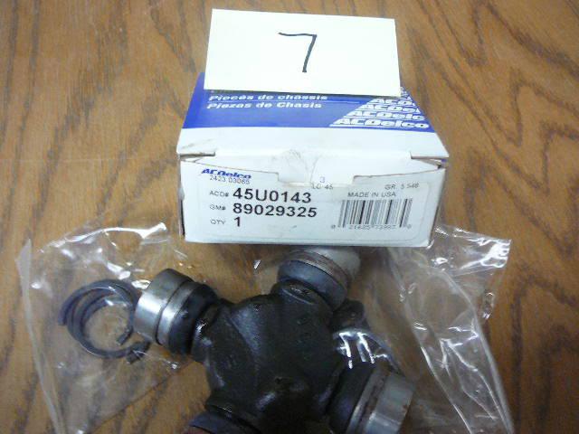 Universal joint, ac delco 45u0143, gm 89029325