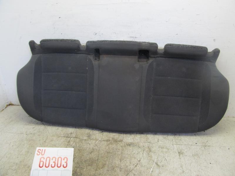 05 06 vw jetta 2.5l sedan rear lower bottom cushion oem cloth