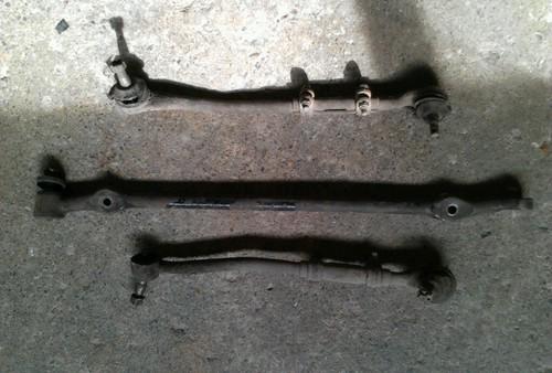 Ford mustang 1965_66 front  center link and tie rod ends used n/p steering