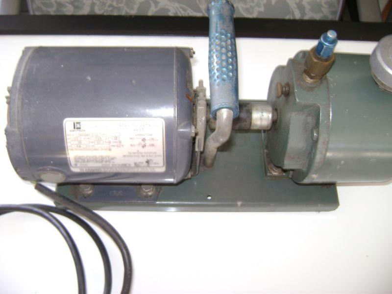 Portable hydraulic pump ( made in the u.s.a )