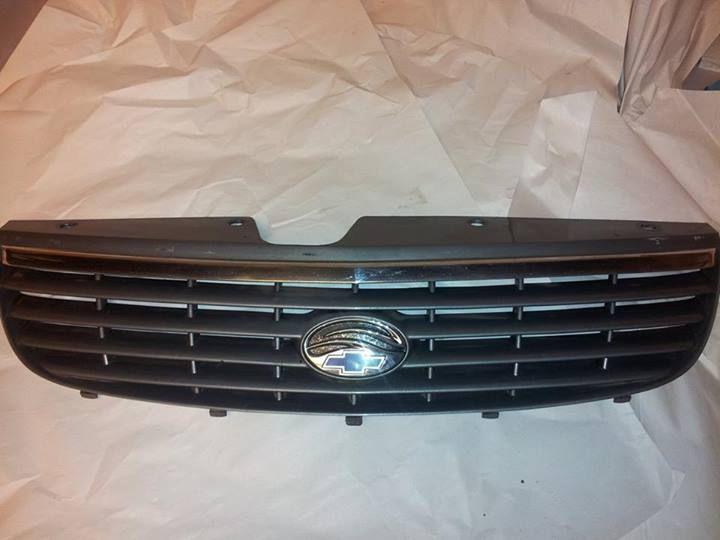  97 98 99 00 01 02 03 04 chevy malibu grille-chrome malibu grill with logo