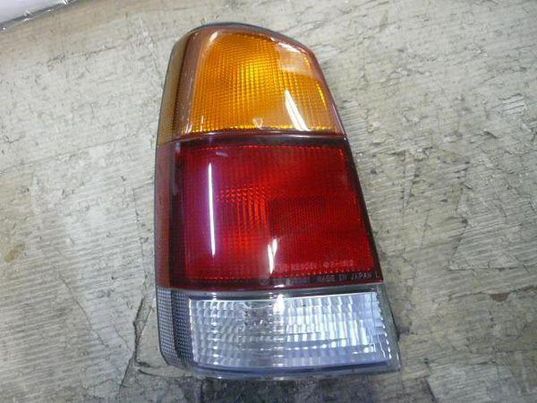 Subaru pleo 1999 rear left combination lamp [8415600]