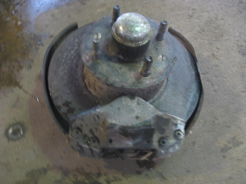 72-90 91 92 93 alfa romeo 2000 spider veloce left driver frt spindle knuckle hub