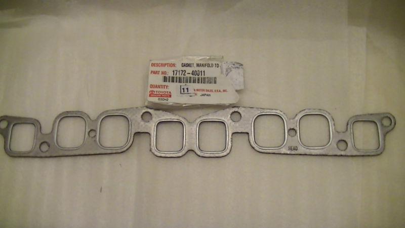 Toyota 1967 1968 1969 manifold gasket for 3r, 3rc engine new 17172-40011 / 40010