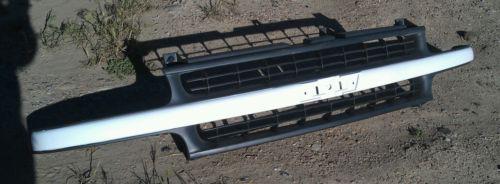 99 00 01 02 chevrolet, chevy silverado front grill assembly