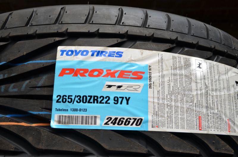 2 new 265 30 22 toyo proxes t1r tires