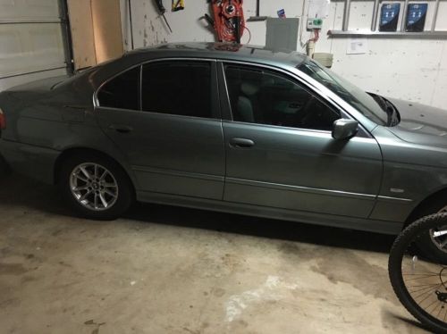 2003 bmw 525i clean tittle, must pick up or pay for shipping!