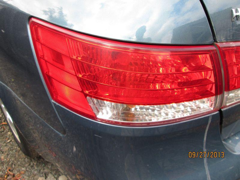 06 07 08 hyundai sonata left outer tail light