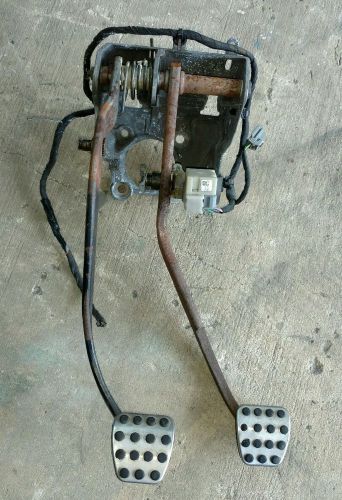 2010-2014 challenger clutch and brake pedal assembly