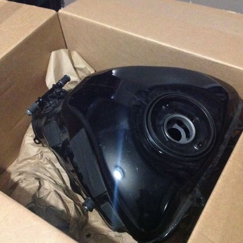 2013 honda cbr600rr fuel tank, &amp; fuel pump. factory original.  fits 2014