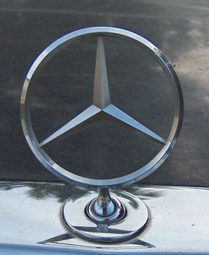 1980s  - 1990  mercedes benz hood ornament