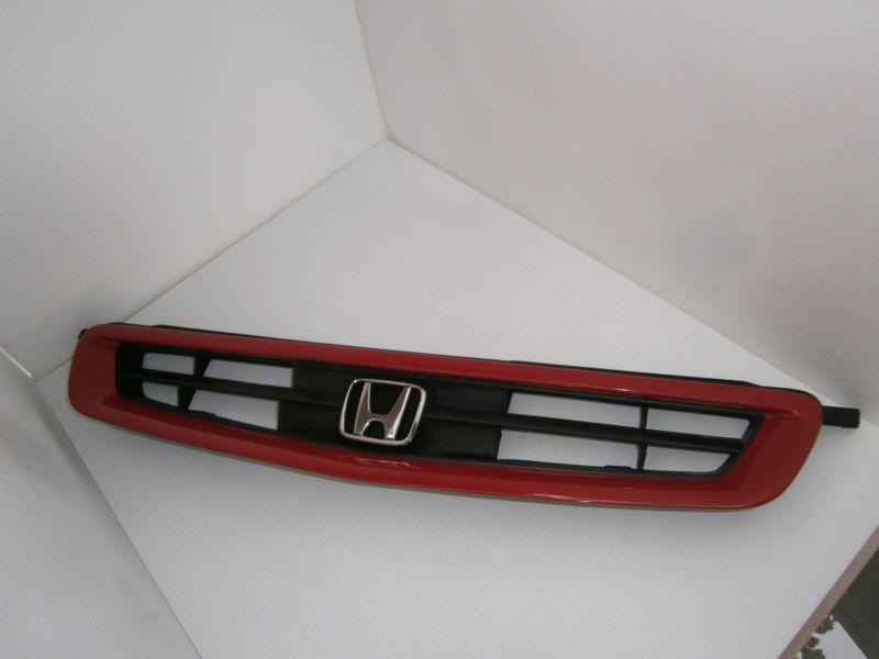 1996-1998 honda civic front grill assembly (red/blk)  oem/warranty