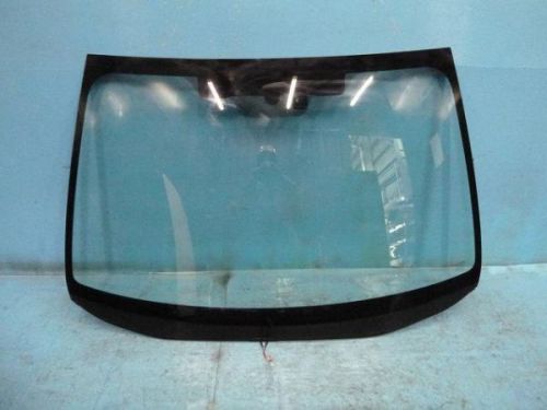 Subaru legacy 2014 front window glass [8411200]