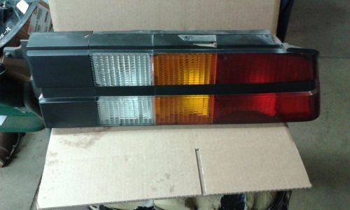 1986 chevy camaro right side passenger tail light 166-01095br