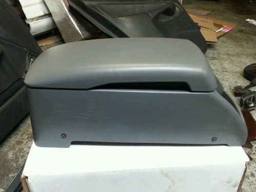 Rare 1995-1998 oem honda odyssey center console w/ brackets.ra1 ra2,ra3,ra4,ra5