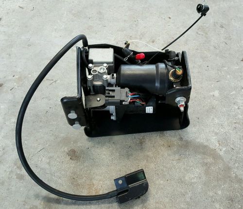 Tahoe yukon escalade avalanche rear autoride air suspension compressor