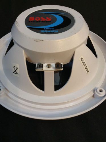 Boss marine mr6w 180watts 4 ohms white coaxial speakers (i8)