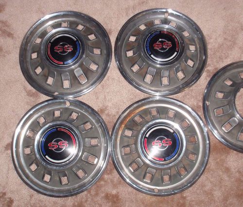 Oem original set of 5 1967 chevrolet impala ss hub caps 14&#034; wheel covers 396
