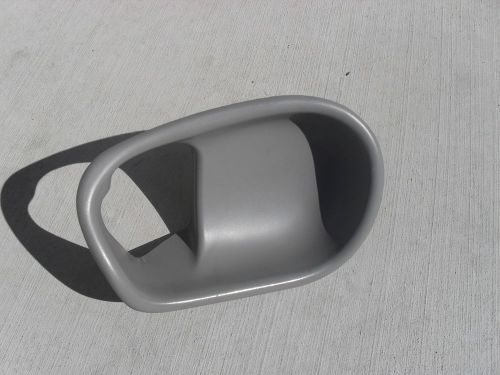 94 95 96 97 98 ford mustang passenger door handle trim bezel panel- r/h