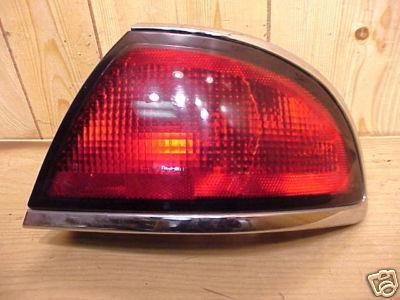 Buick lesabre 97 98 99 1997 1998 1999 tail light passenger rh right