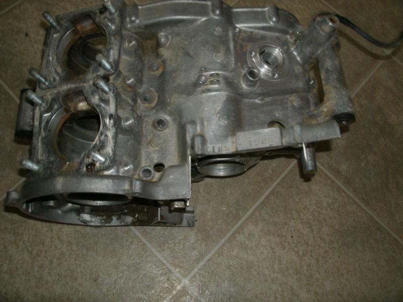 Suzuki gt185 engine cases(1974)nice!!hard to find!!!