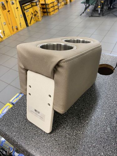 Boat seat portable cub holder