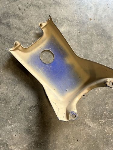 Yamaha breeze 125 gas tank cover plastic 2000