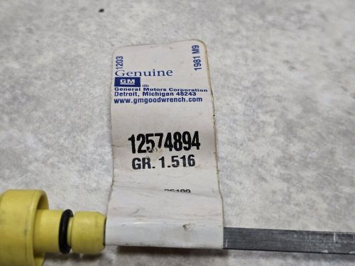 Genuine dipstick oil level indicator gm 1993-2007 12574894