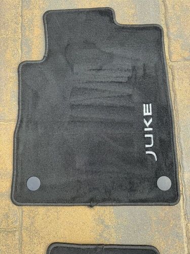 Genuine nissan juke (f16e) velours floor mats, black rhd ke7556p000 2020 onwards