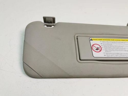 Citroen c5 i breaking de right sun visor 1.60 diesel 79kw 2007 26393267-