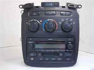 04-07 toyota highlander cd radio player w/ bezel oem