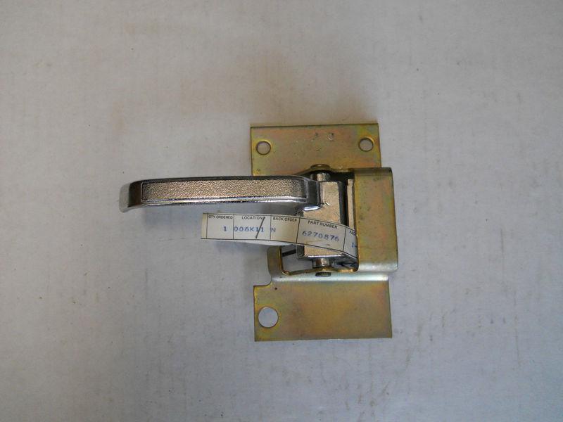 Gm / chevy nos inside door latch 6270876 