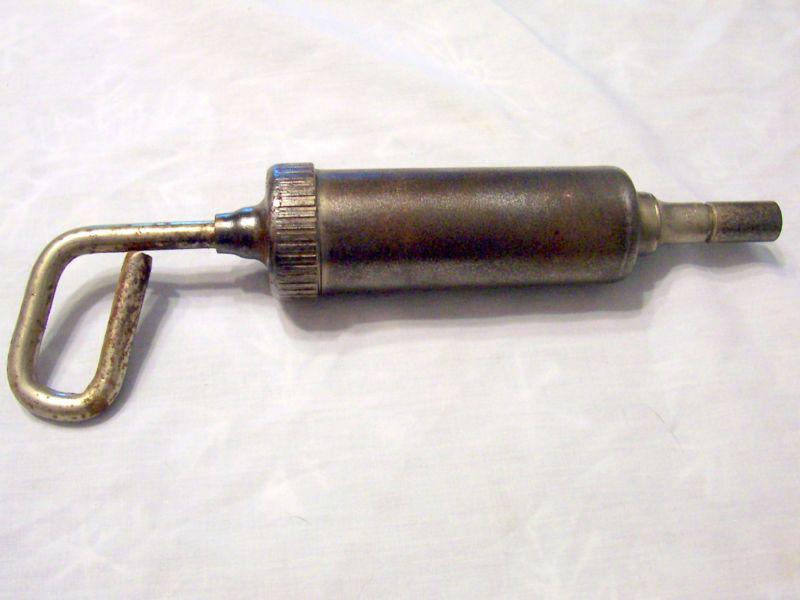Antique grease gun, alemite lubricator for model a ford, original, works well