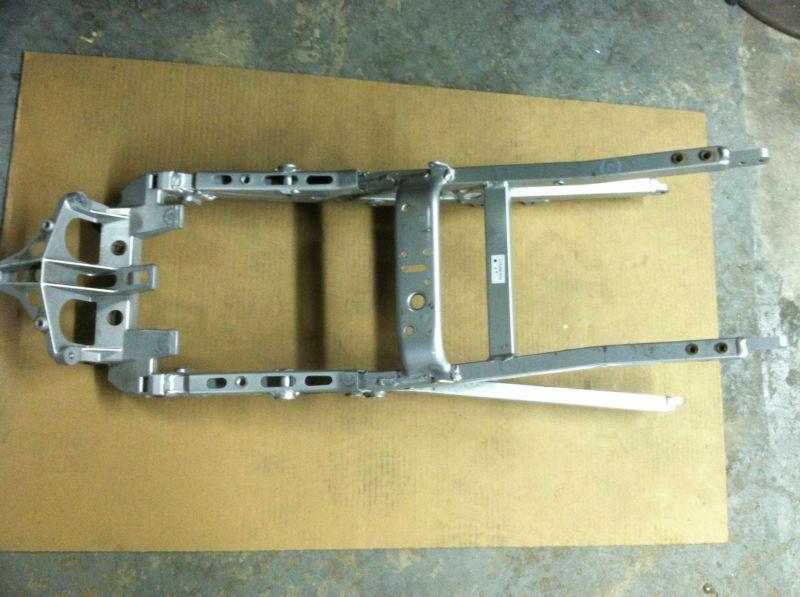 2003 04 05 yamaha fjr1300 fjr rear sub frame subframe undertail fender oem