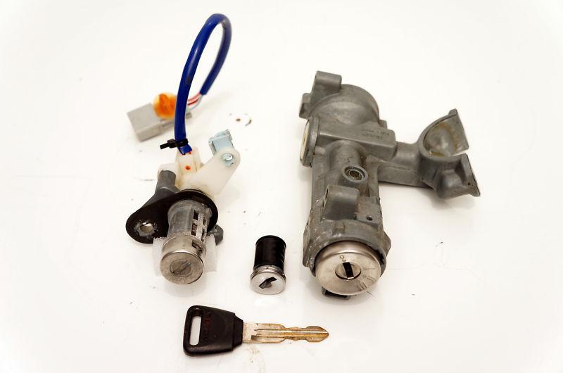 Acura integra gsr gs-r ignition switch & key power door lock glovebox lock  1999