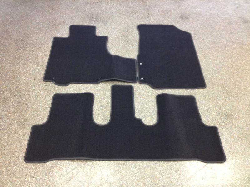 2010-2011 crv carpet floor mat set. cheek brown yr336l