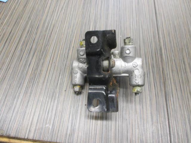 90 91 92 93 acura integra brake proportioning valve 40/40 oem 