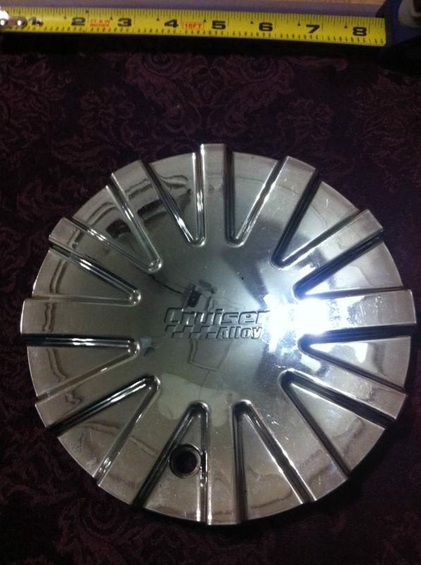 1 cruiser alloy wheels chrome center caps    part# cap-m-374  stock# 168