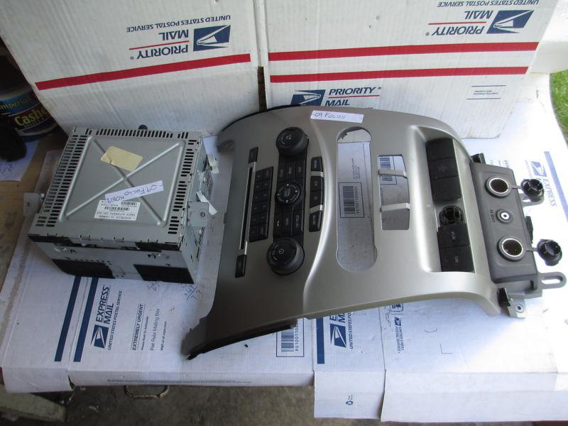 2009 2010 2011 ford focus radio/control panel with bezel missing button 